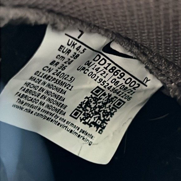 Nike Dunks - hardly worn - UK 4.5/US 7 high tops - Picture 4 of 5